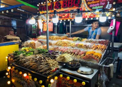 La cuisine de rue de Kuala Lumpur : un passage obligé pour les touristes