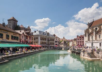 Visiter Annecy : nos meilleures adresses pour dormir, manger et explorer la ville